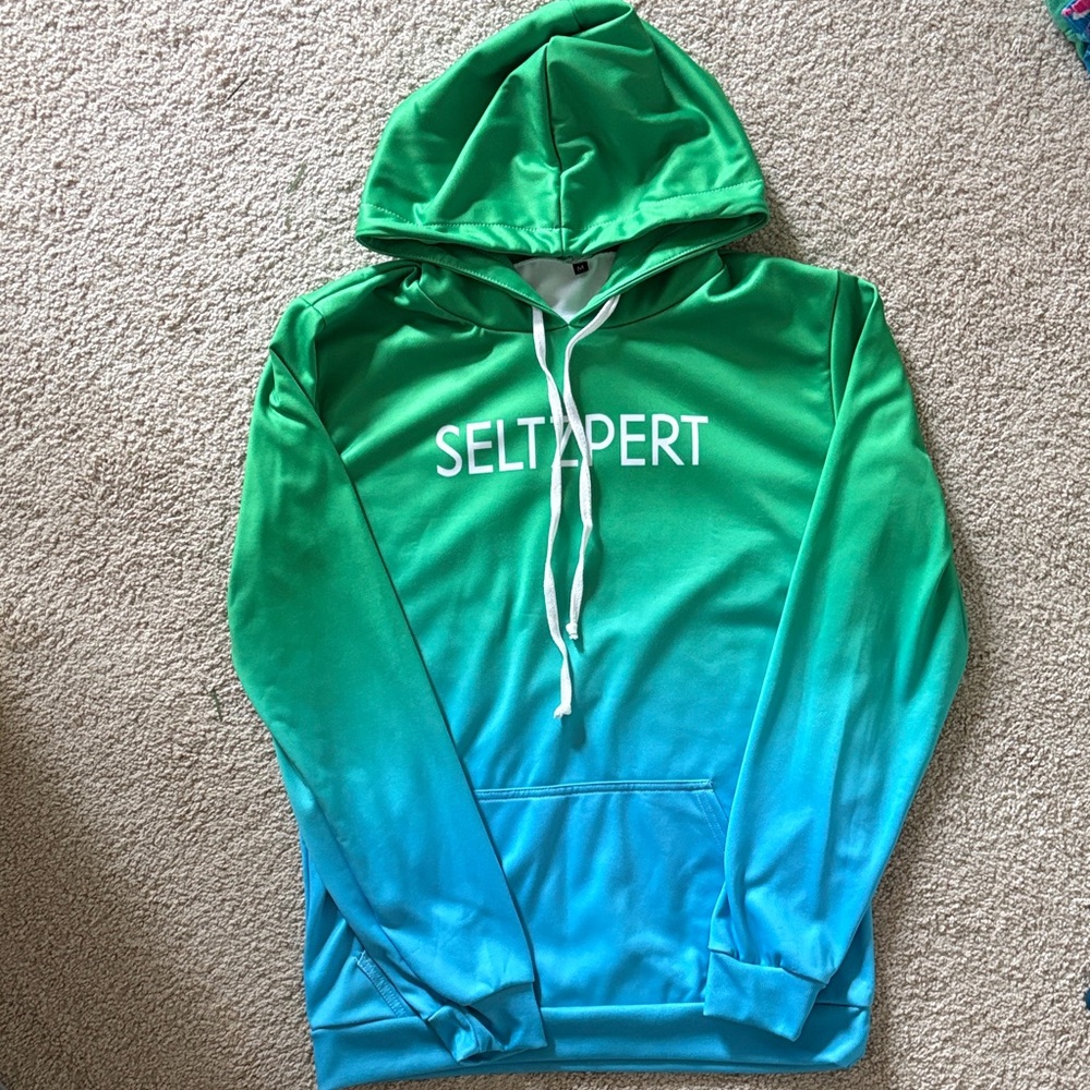 Seltzpert hoodie -lorynpowell